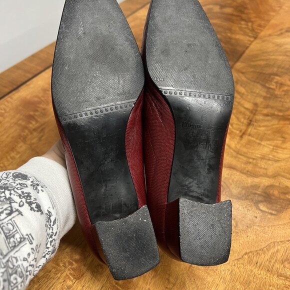 Vtg 90s Etienne Aigner 9 M Red Embossed Red Leather Block Heels Shoes Pumps - Picture 9 of 10
